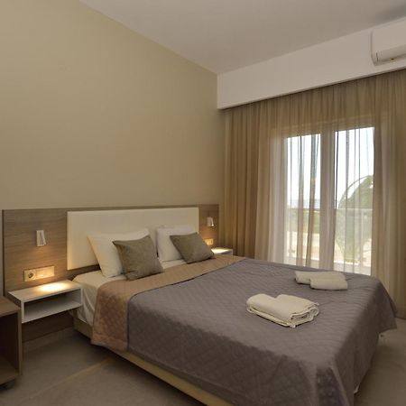 Flisvos Rooms 팔라이오코라 외부 사진