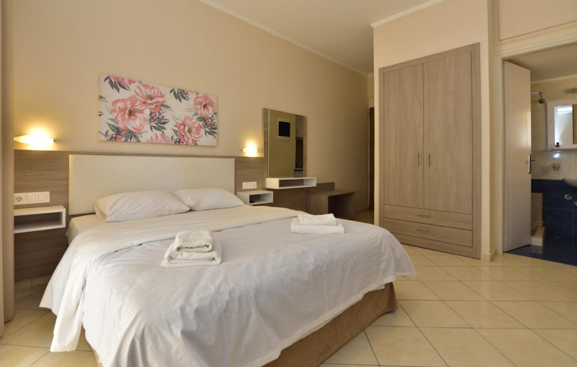 Flisvos Rooms 팔라이오코라 외부 사진
